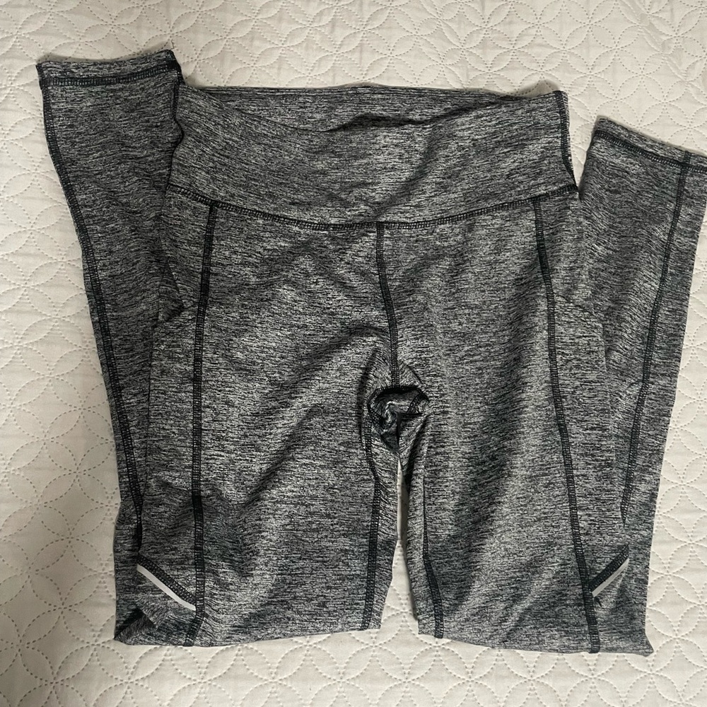 Size Medium grey leggings with pockets